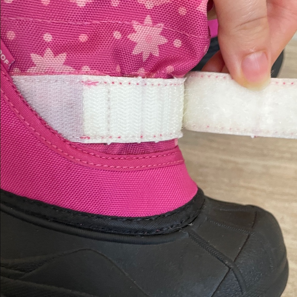 COLUMBIA UEC Girls' Pink Snow Boots Waterproof Black Rubber Sole Size 4 - Picture 10 of 11